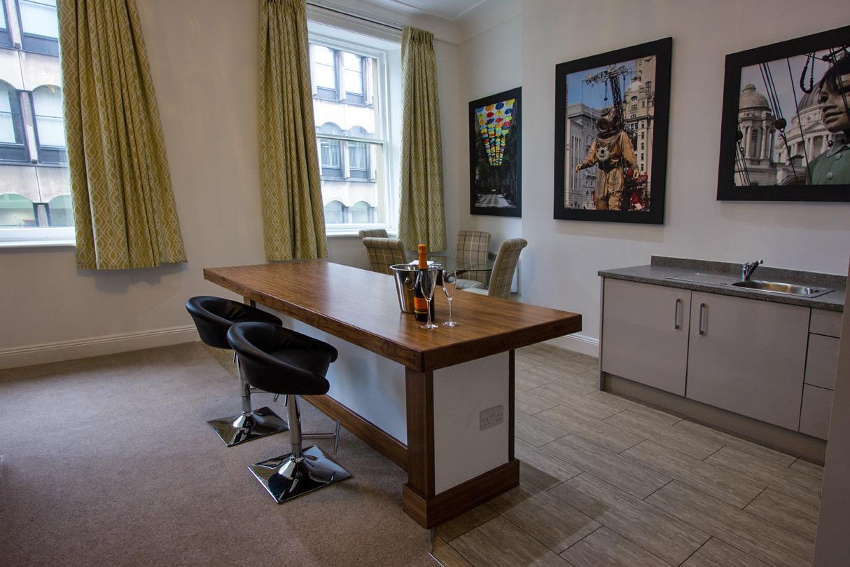 Апартаменты The Castle Collection 14 Cook Street Ливерпуль Экстерьер фото